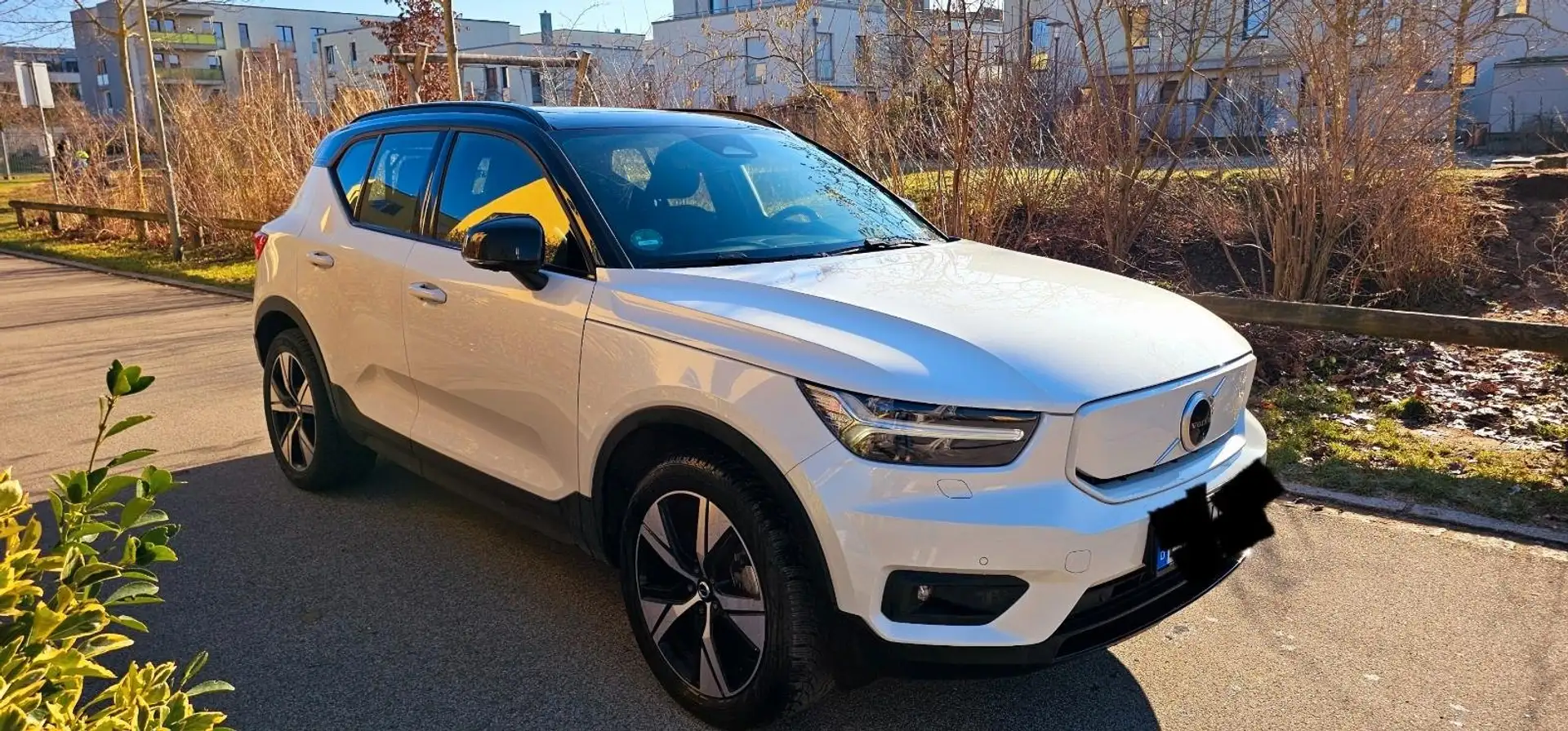 Volvo XC40 XC40 P8 AWD RechargeRDesign Белый - 1