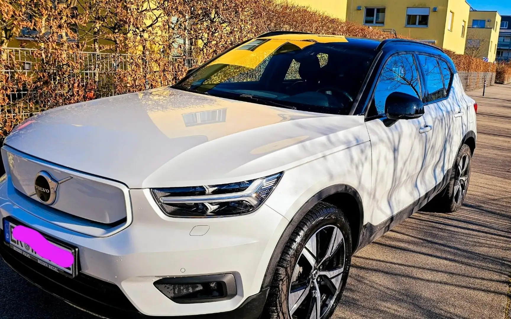 Volvo XC40 XC40 P8 AWD RechargeRDesign Белый - 2