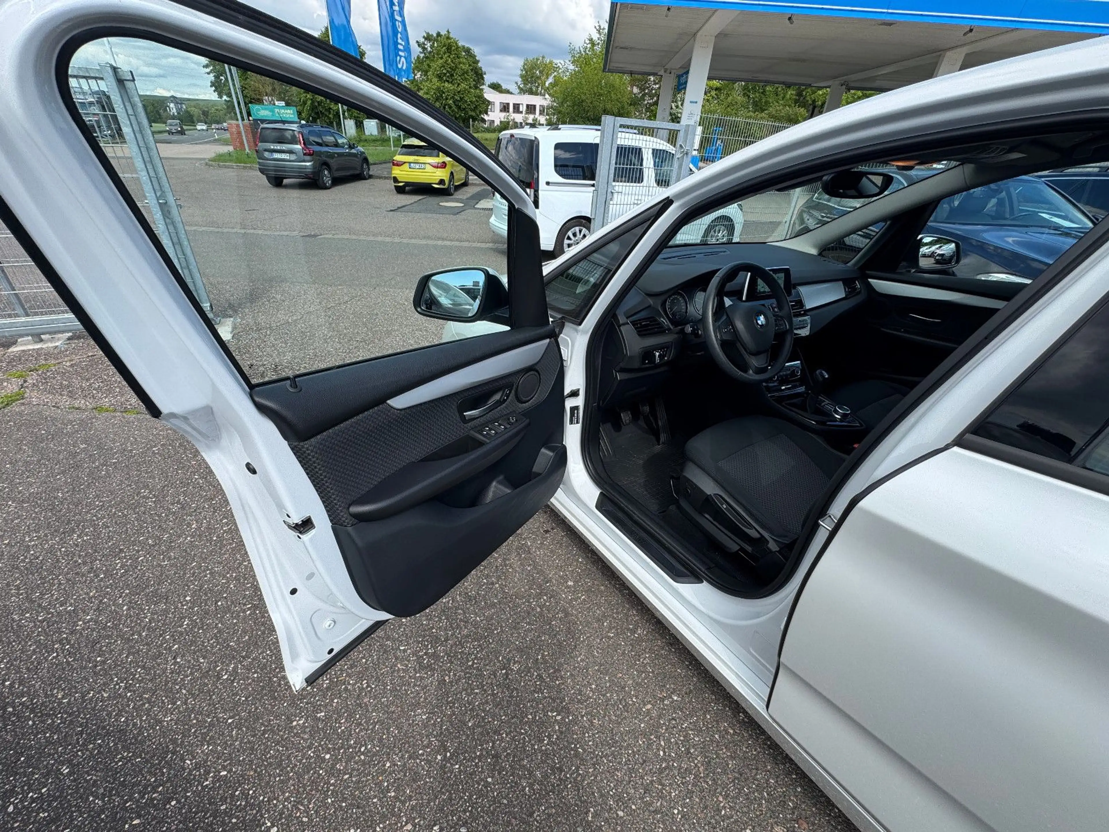 BMW 216 2 Gran Tourer NAVI TEMPO SHZ PDC  TÜV/HU/NEU — photo 9