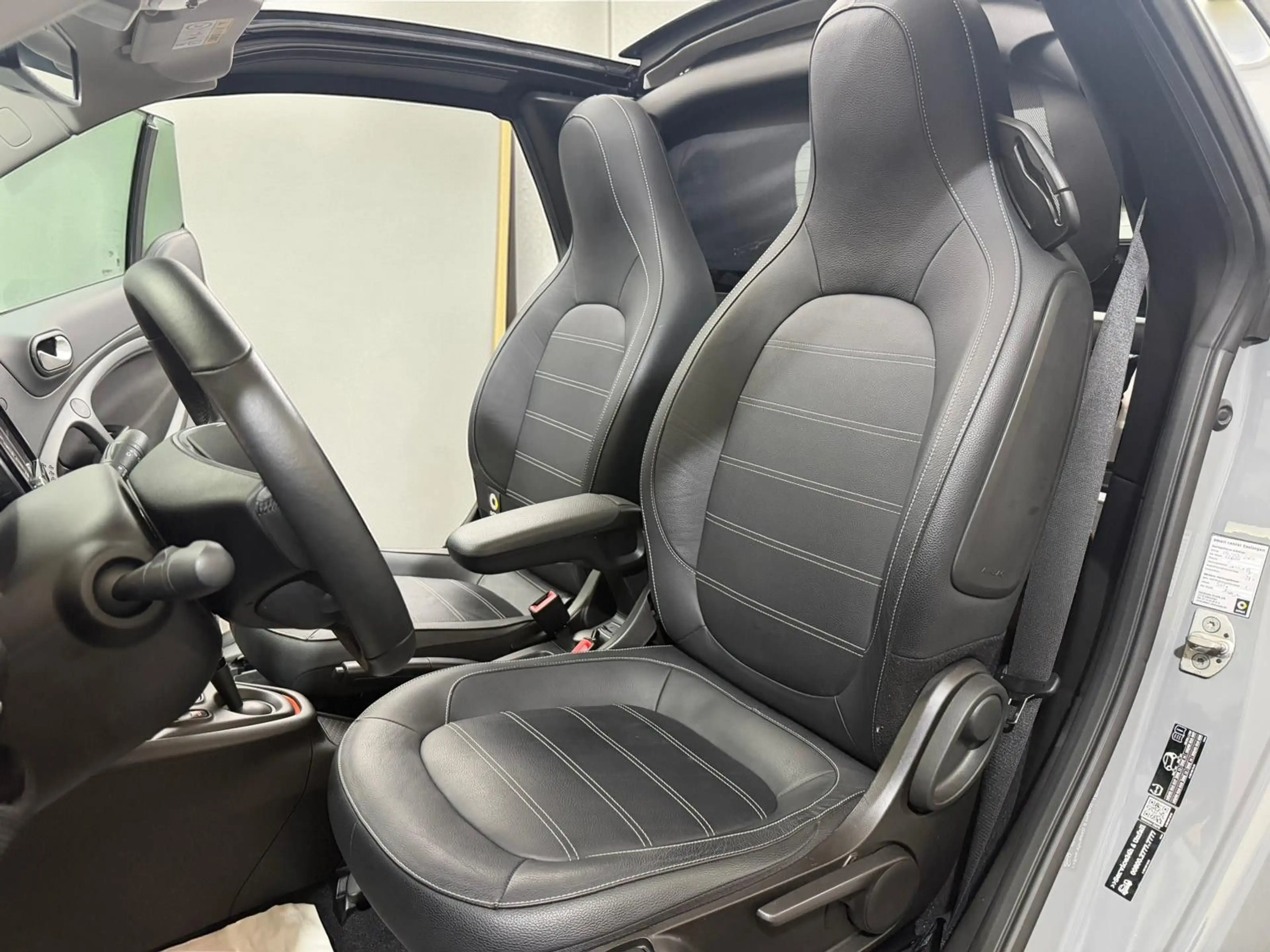 smart forTwo Cabrio EDITION 1*BRABUS*22 KW*TAILORMADE* — photo 13