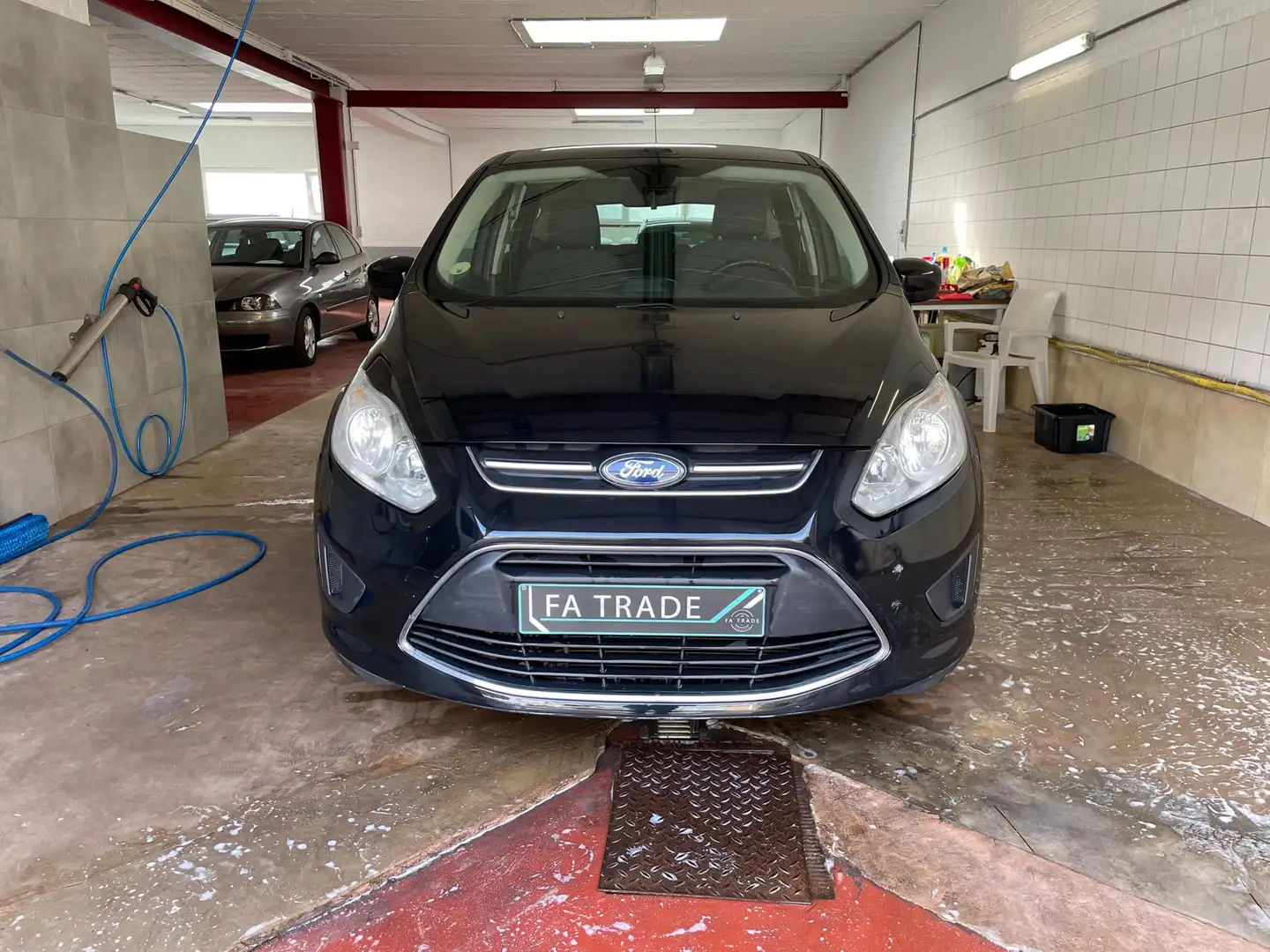 Ford C-Max 1.6 TDCi Start-Stop-System Champions Edition Noir - 2