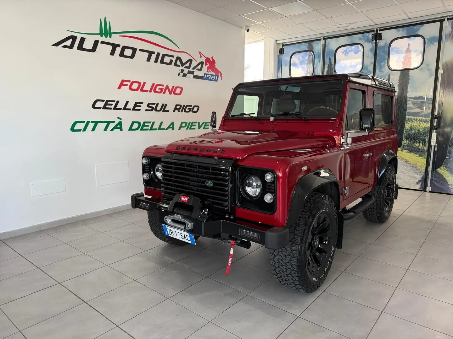 Land Rover Defender Defender VI 2007 90 90 2.2 td SW N1 Roşu - 1