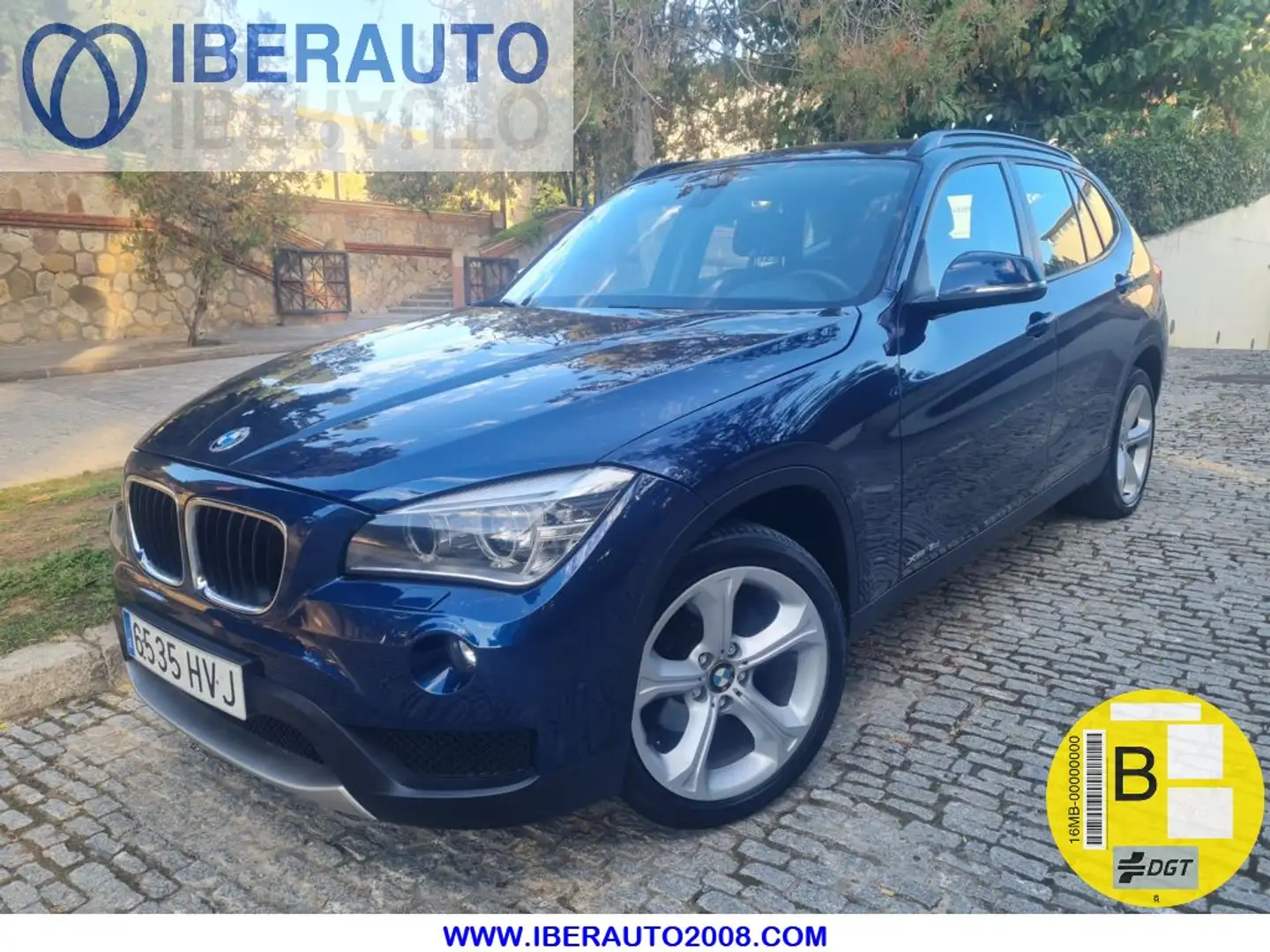 BMW X1 sDrive 18dA Bleu - 1