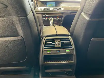 Annonce voiture d'occasion BMW 740 - CARADIZE