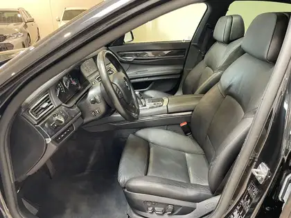 Annonce voiture d'occasion BMW 740 - CARADIZE