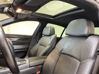 Annonce voiture d'occasion BMW 740 - CARADIZE