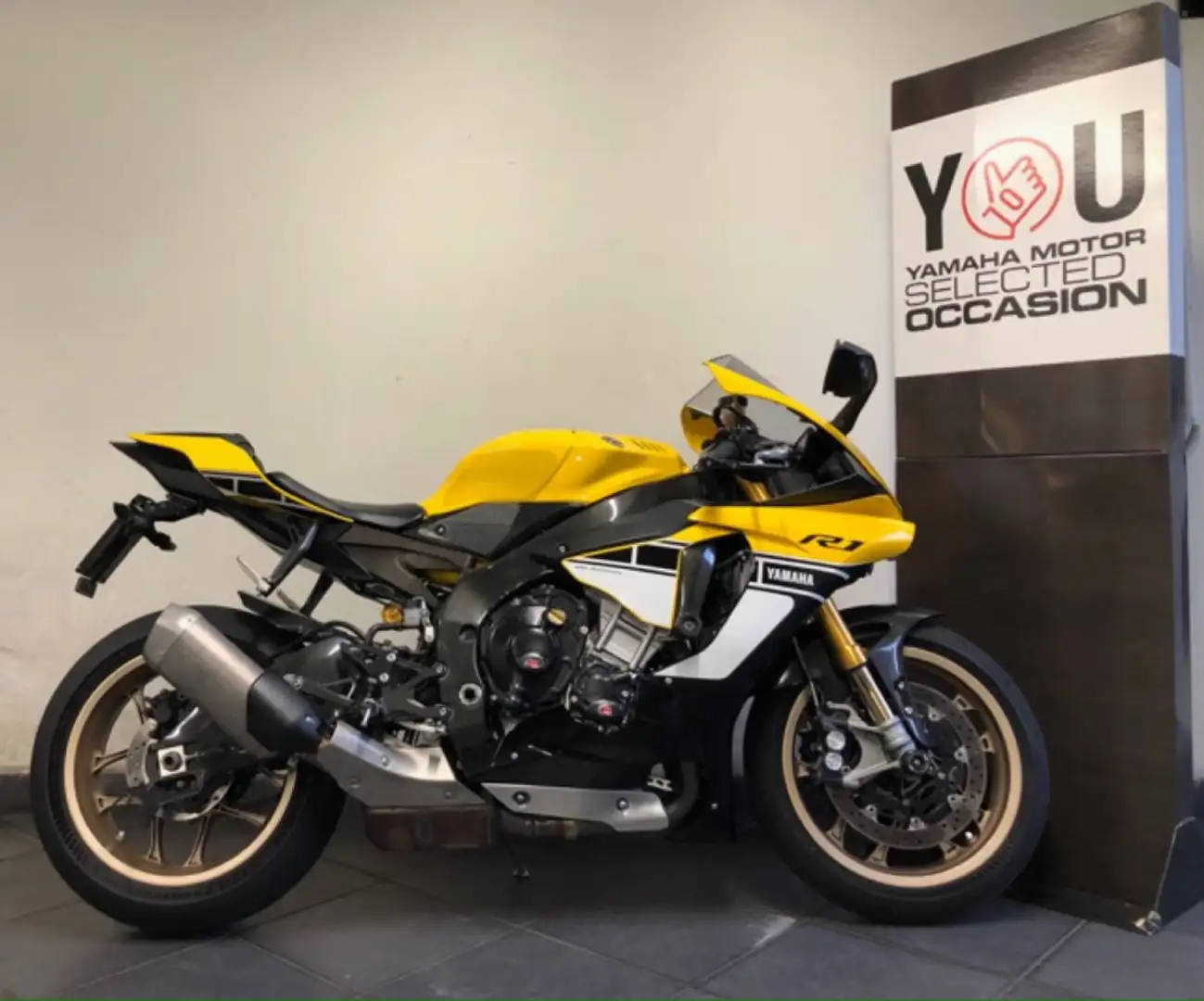 Yamaha YZF R1 Sportiva Giallo - 1