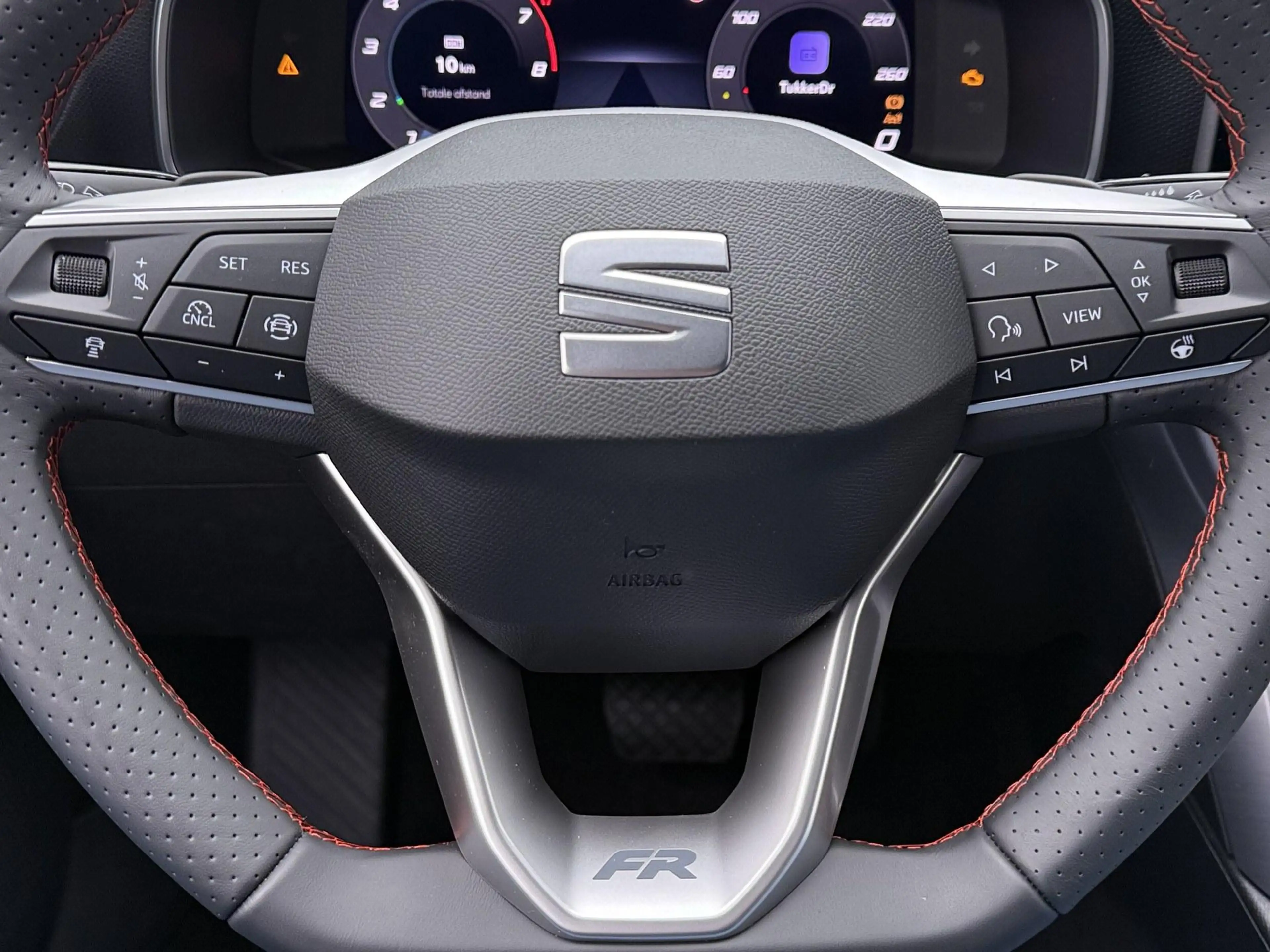 SEAT Leon e-Hybrid Sportstourer FR Business 1.5 TSI eHybrid 150 kW / — photo 10