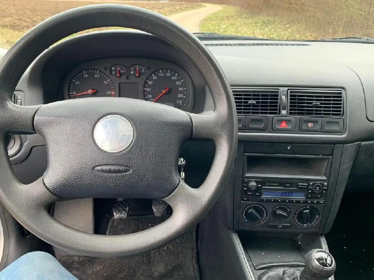 Volkswagen Golf 1.4 tüv bis 2027 August, foto 3