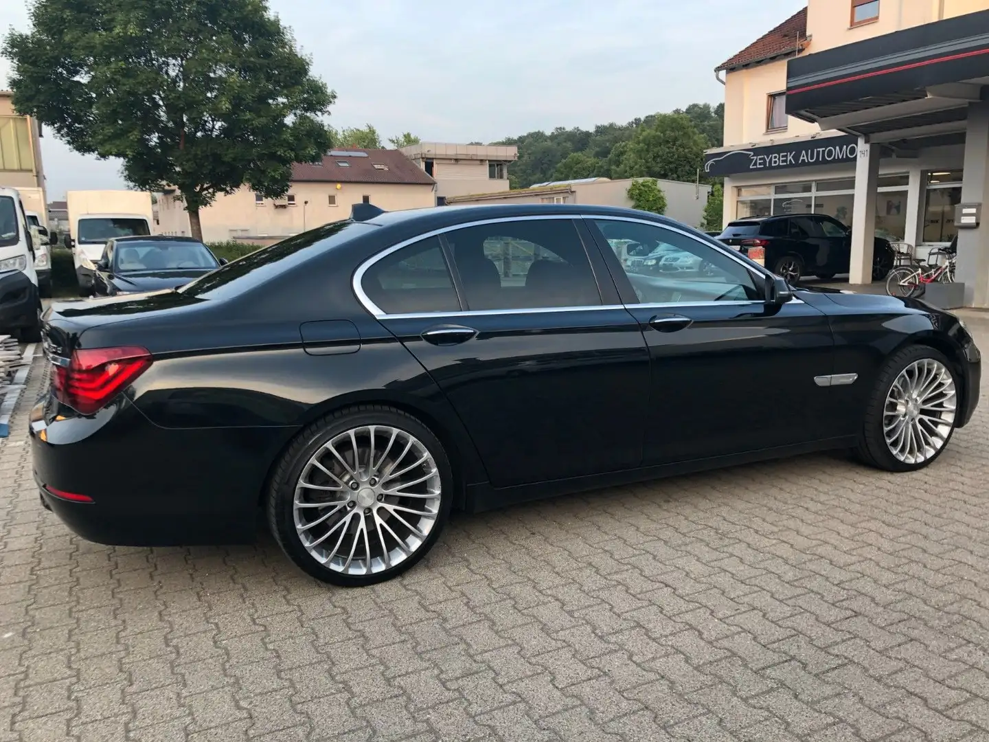 BMW 730 d xDrive*LED*Head-up*Soft-Close*Leder* Schwarz - 2