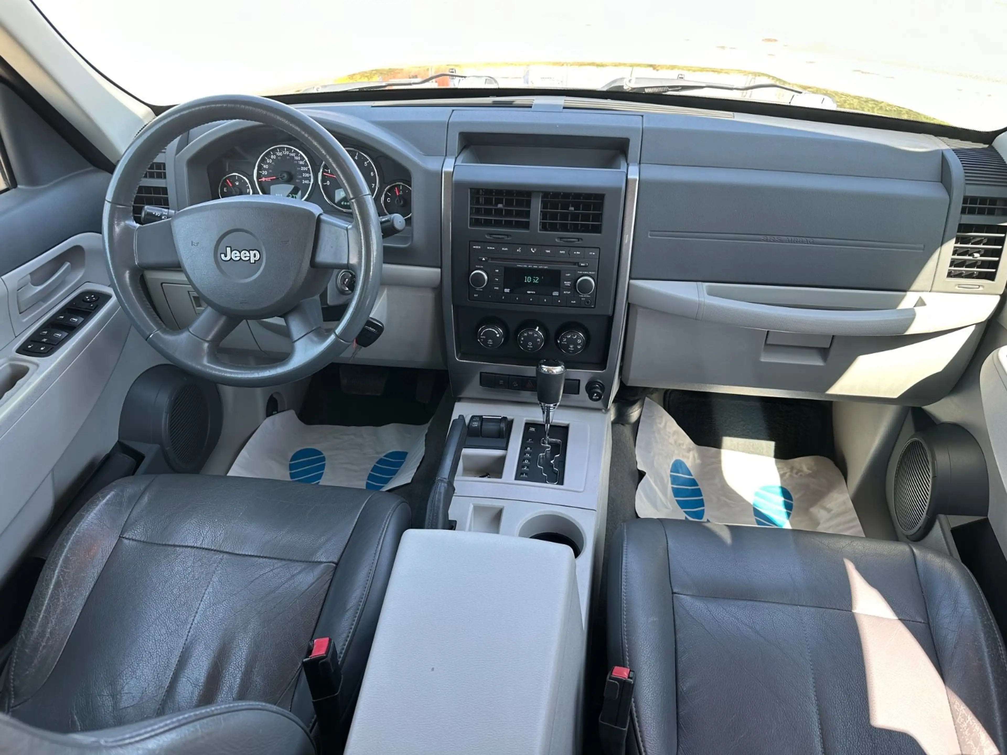 Jeep Cherokee 4x4 3,7L  Leder, Klima, el. Faltdach, — photo 11