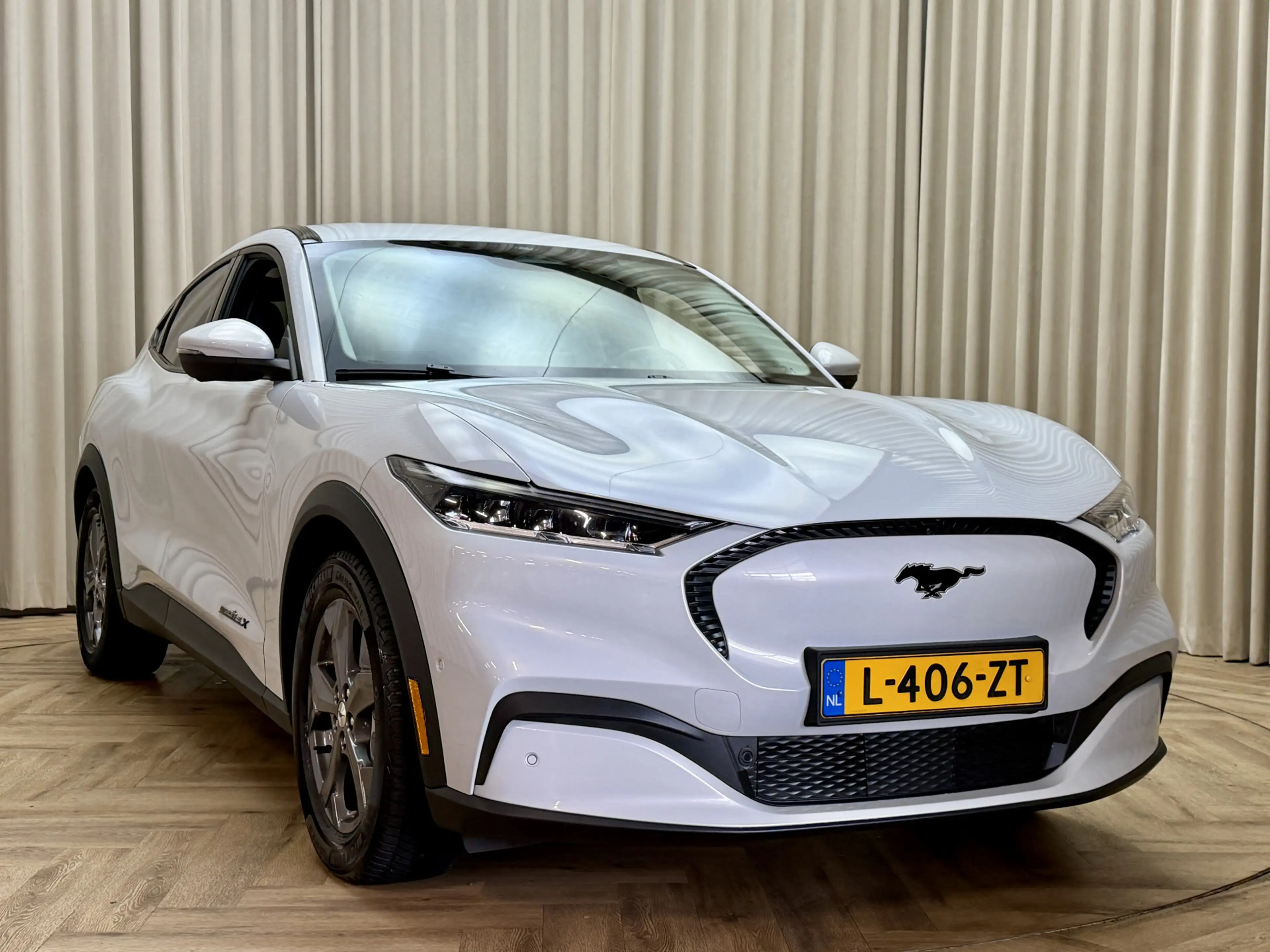 Ford Mustang Mach-E Extended RWD 98 kWh Org.NL! / Leder / B&O / Stoel/ — photo 20