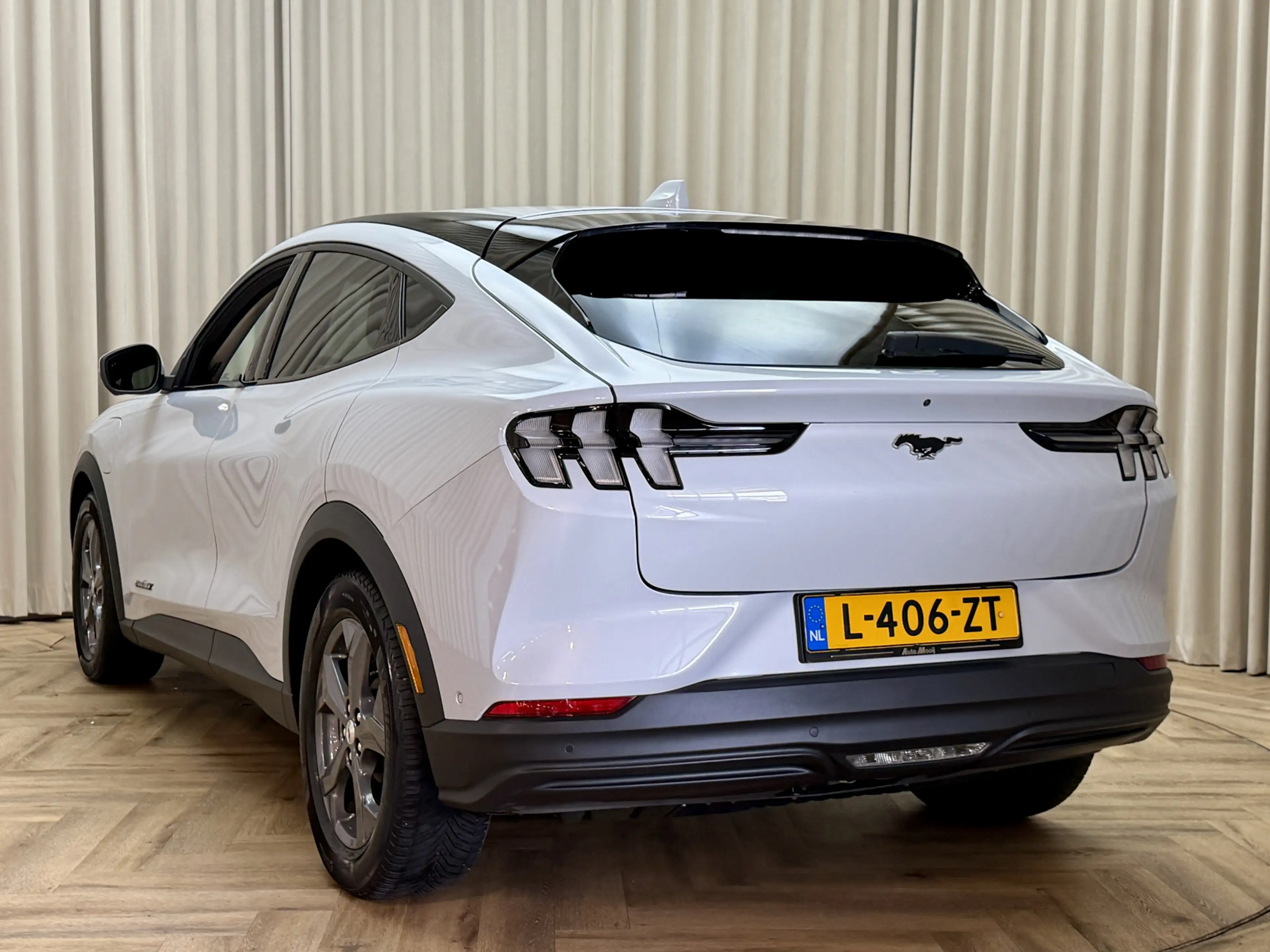 Ford Mustang Mach-E Extended RWD 98 kWh Org.NL! / Leder / B&O / Stoel/ — photo 6