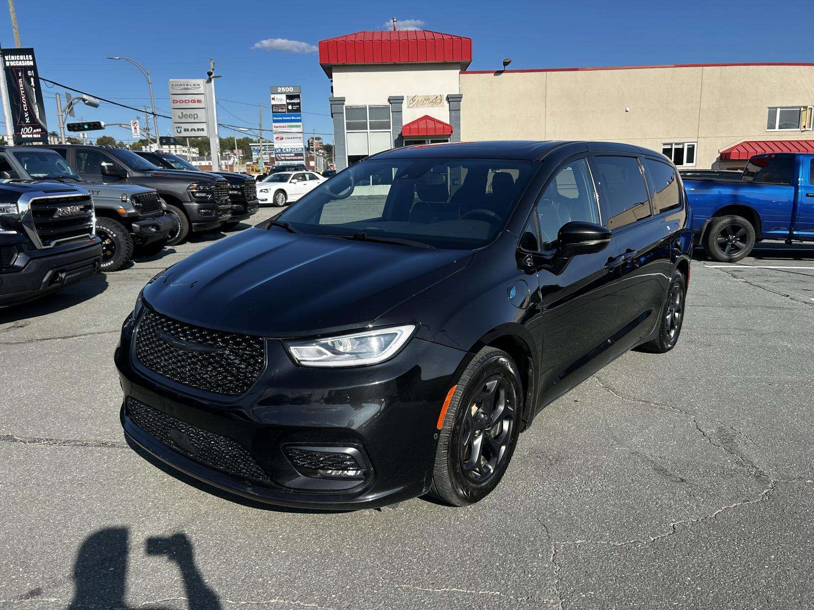 2022 Chrysler Pacifica Hybrid