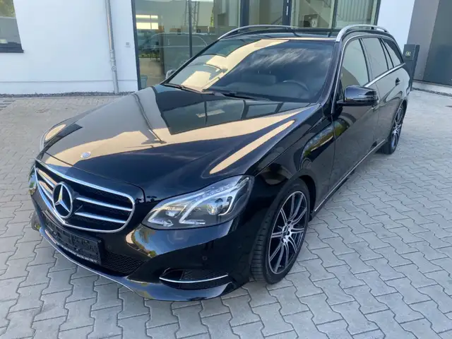 Mercedes-Benz E 250 E T-Modell E 250 BlueTec*Leder*Navi*LED*