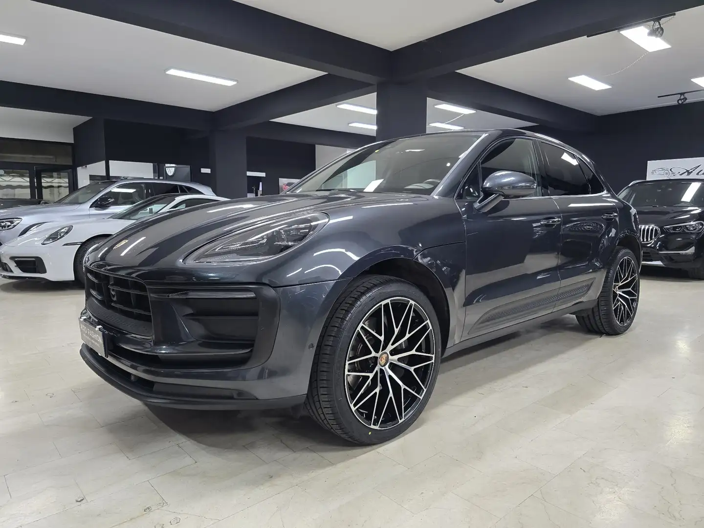 Porsche Macan Macan I 2022 2.0 265cv pdk Gris - 1