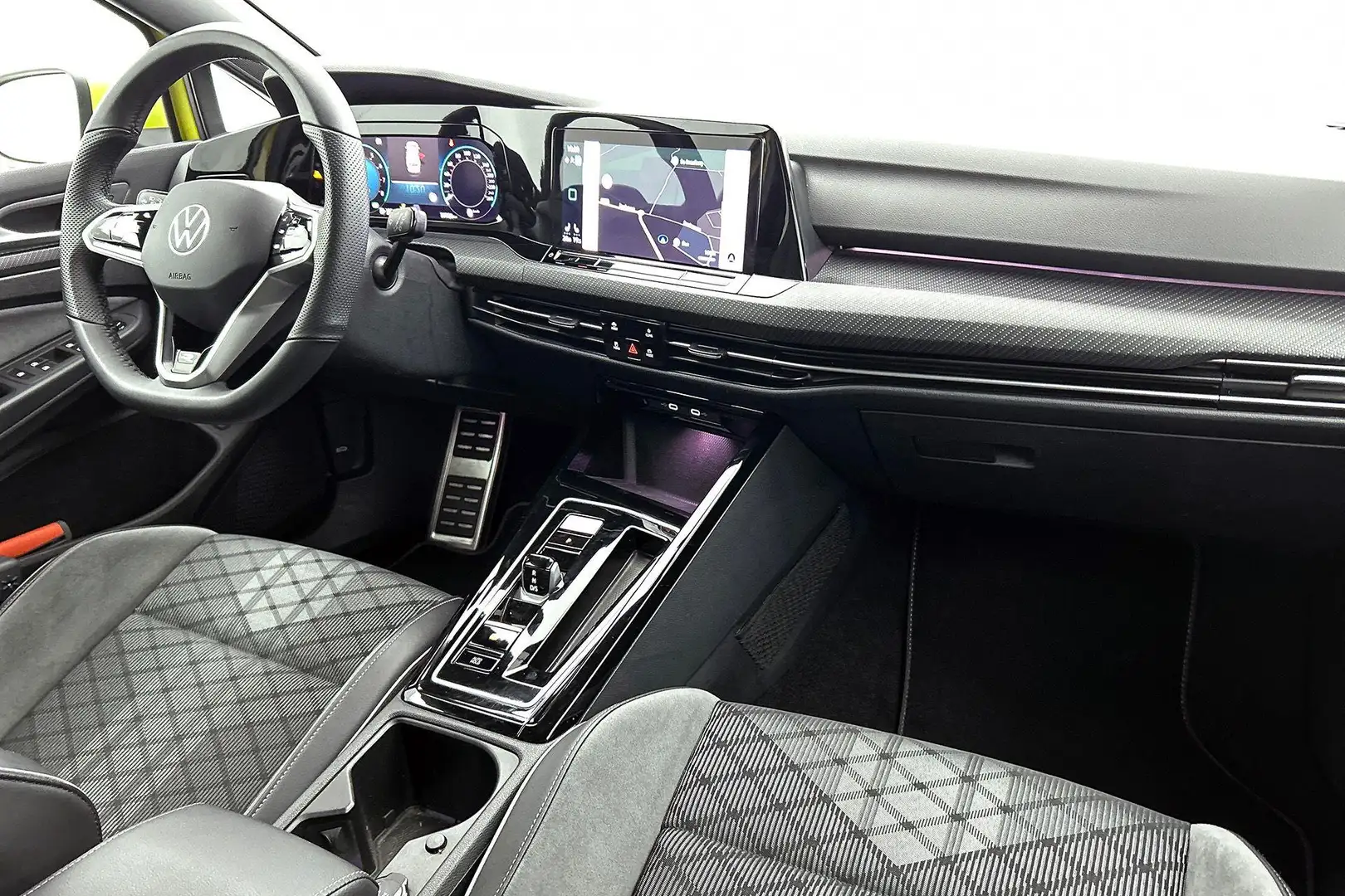Volkswagen Golf Variant 1.5 eTSI R-Line (NL-auto, Dealer onderH, Navi, Car Geel - 2