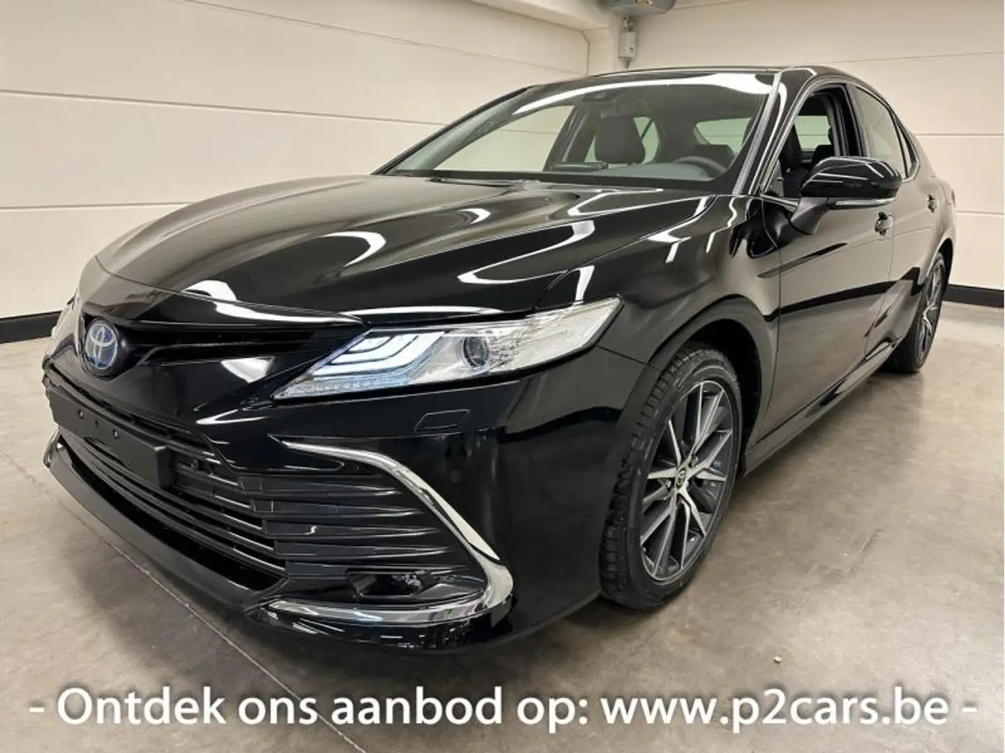 Toyota Camry Premium Zwart - 2