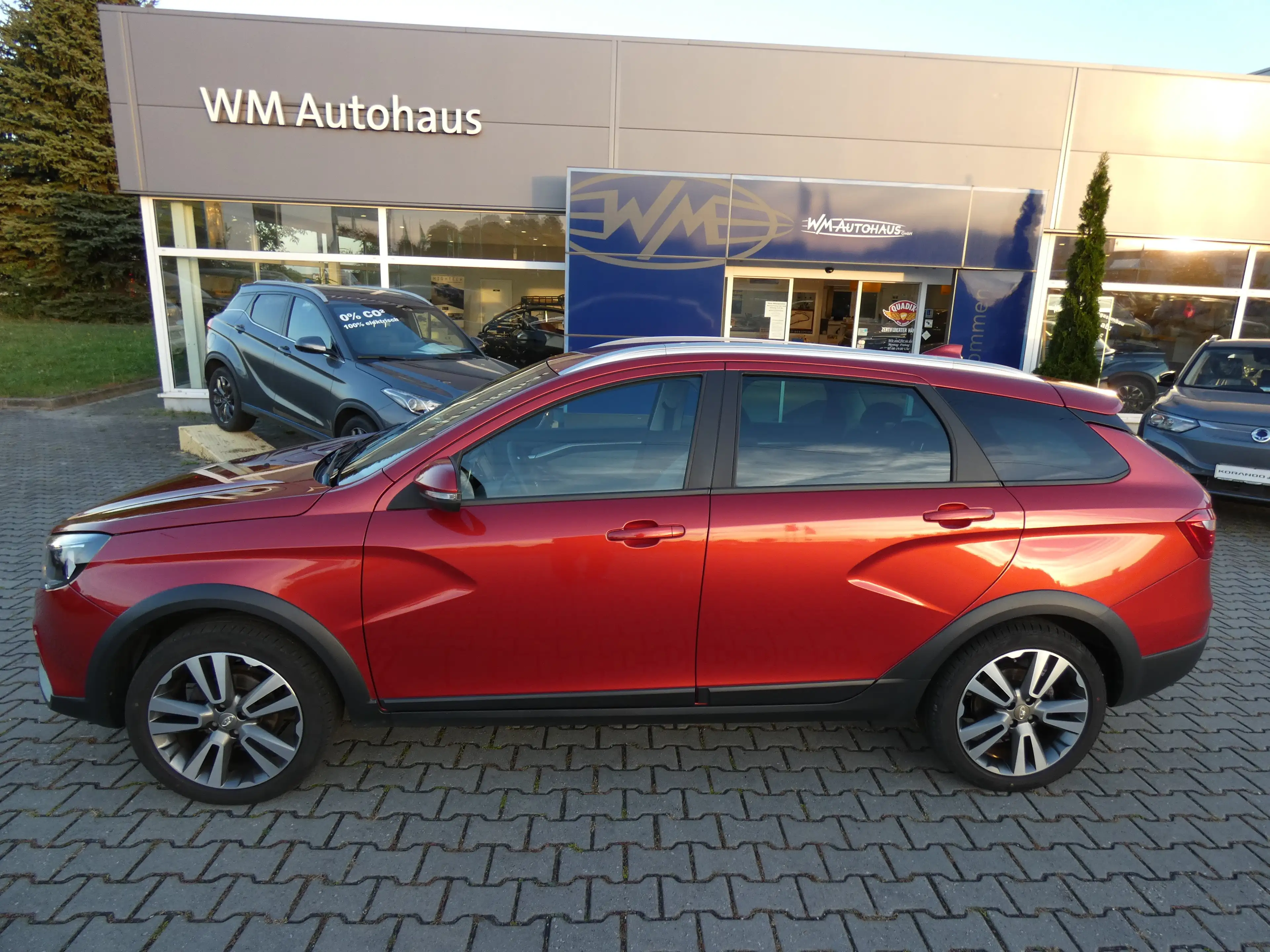 Lada Vesta SW Cross Luxus 1,6 Navi, 17" Alu, WR, PDC, TOP — photo 2