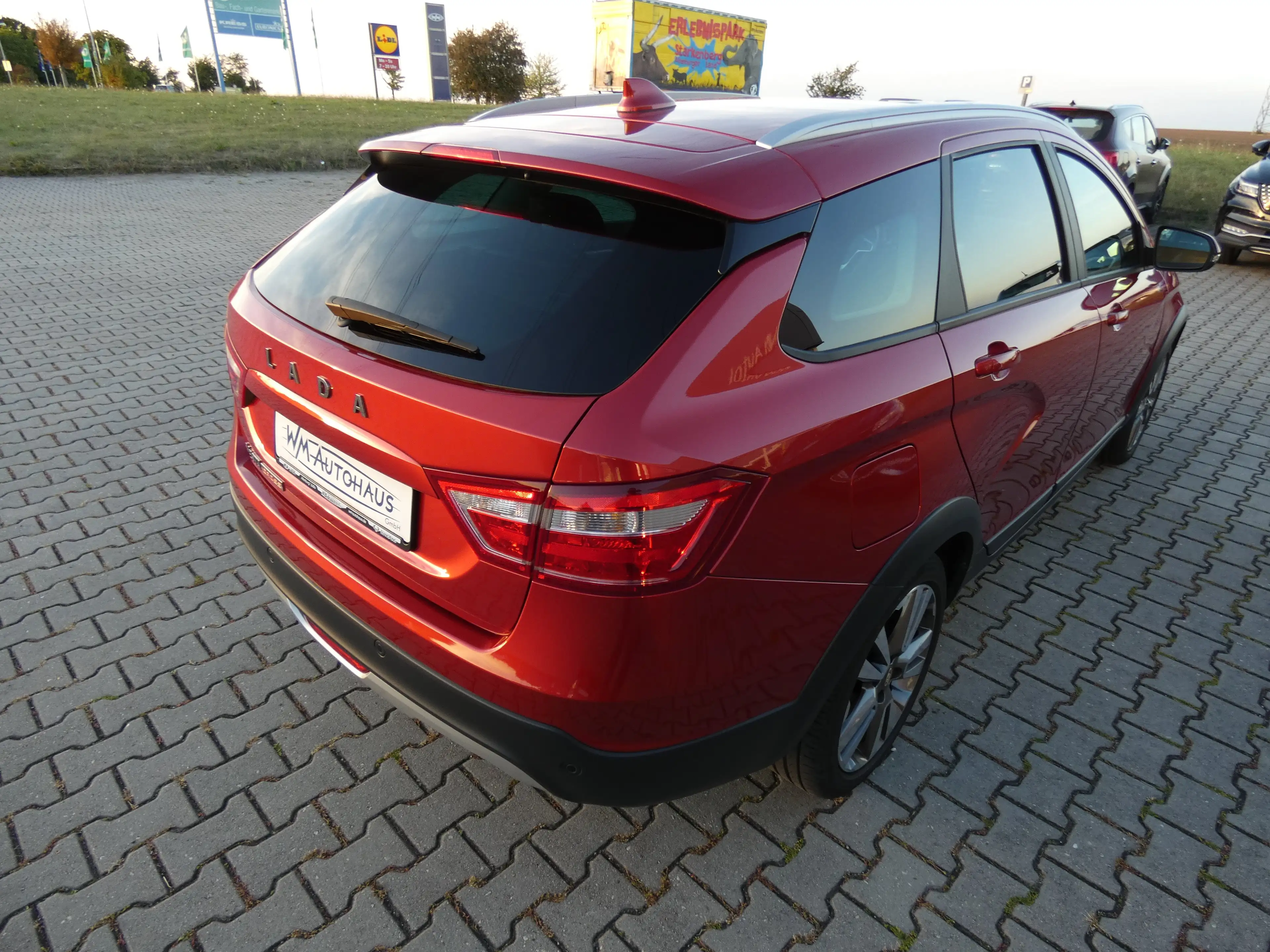 Lada Vesta SW Cross Luxus 1,6 Navi, 17" Alu, WR, PDC, TOP — photo 4