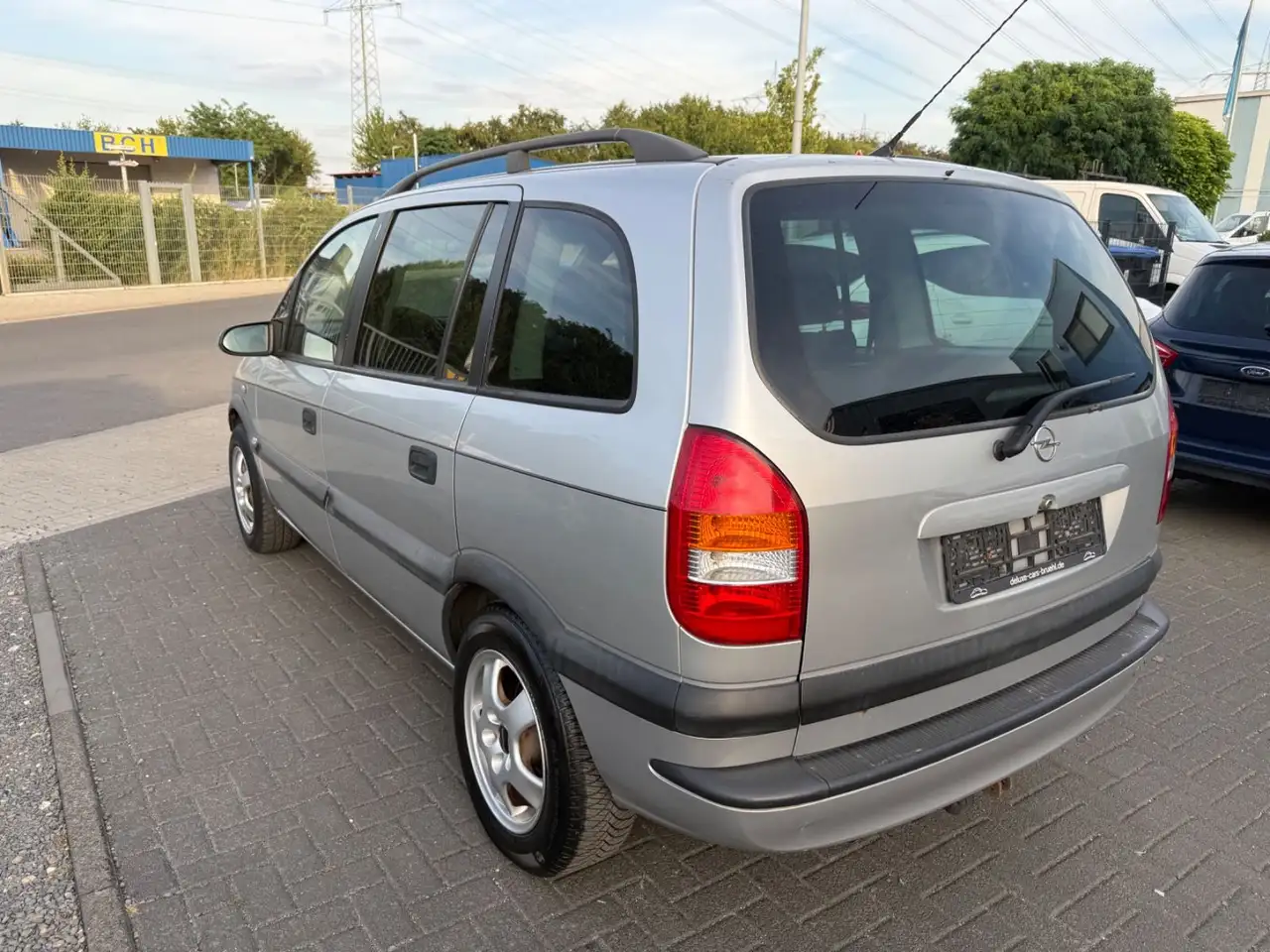 Opel Zafira 1.8 16V Edition /Klima / 7 Sitzer /, foto 2
