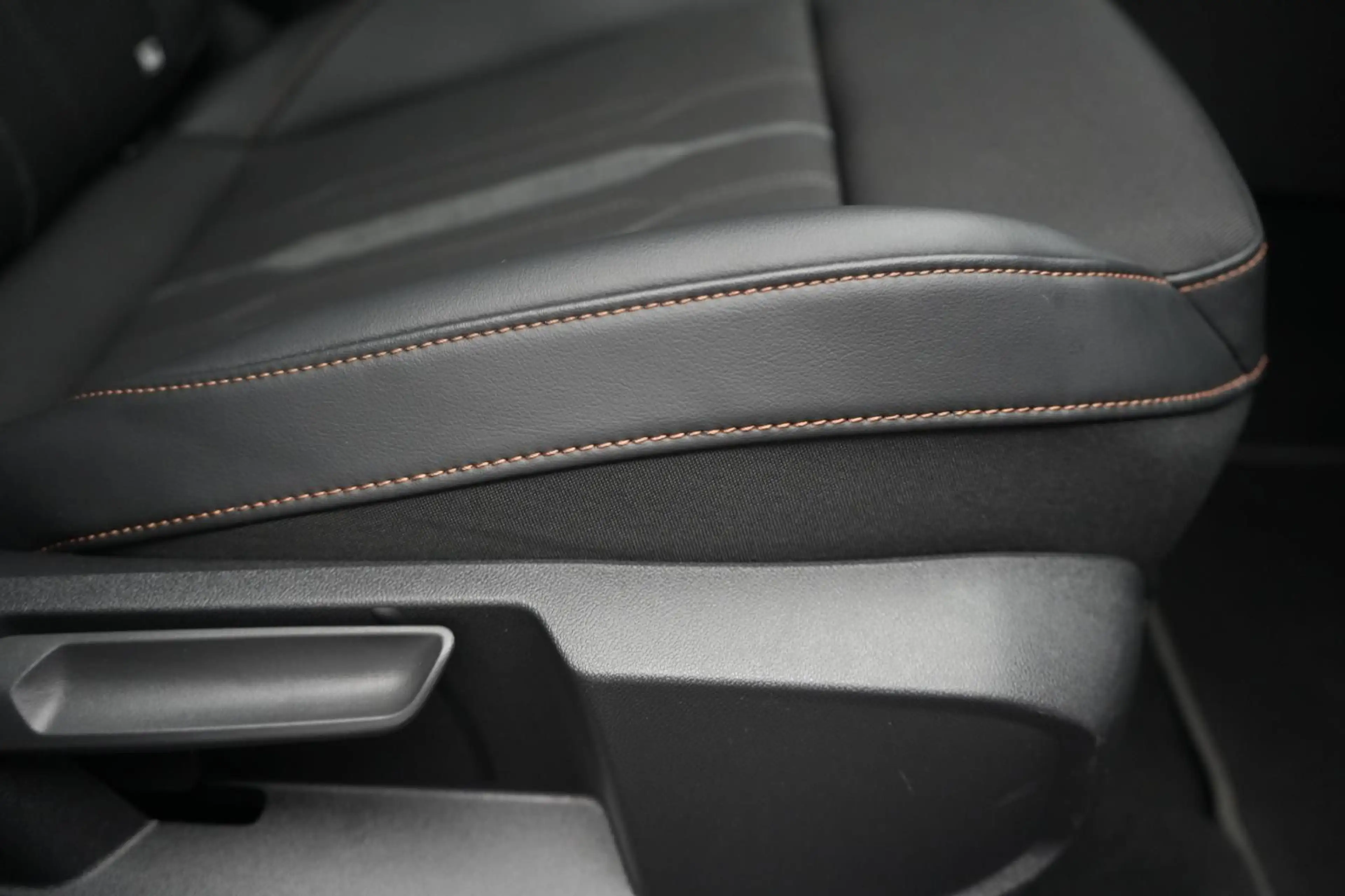 CUPRA Formentor 2.0 TDI 4Drive DSG AHK/Pano/ACC/Virtua — photo 10