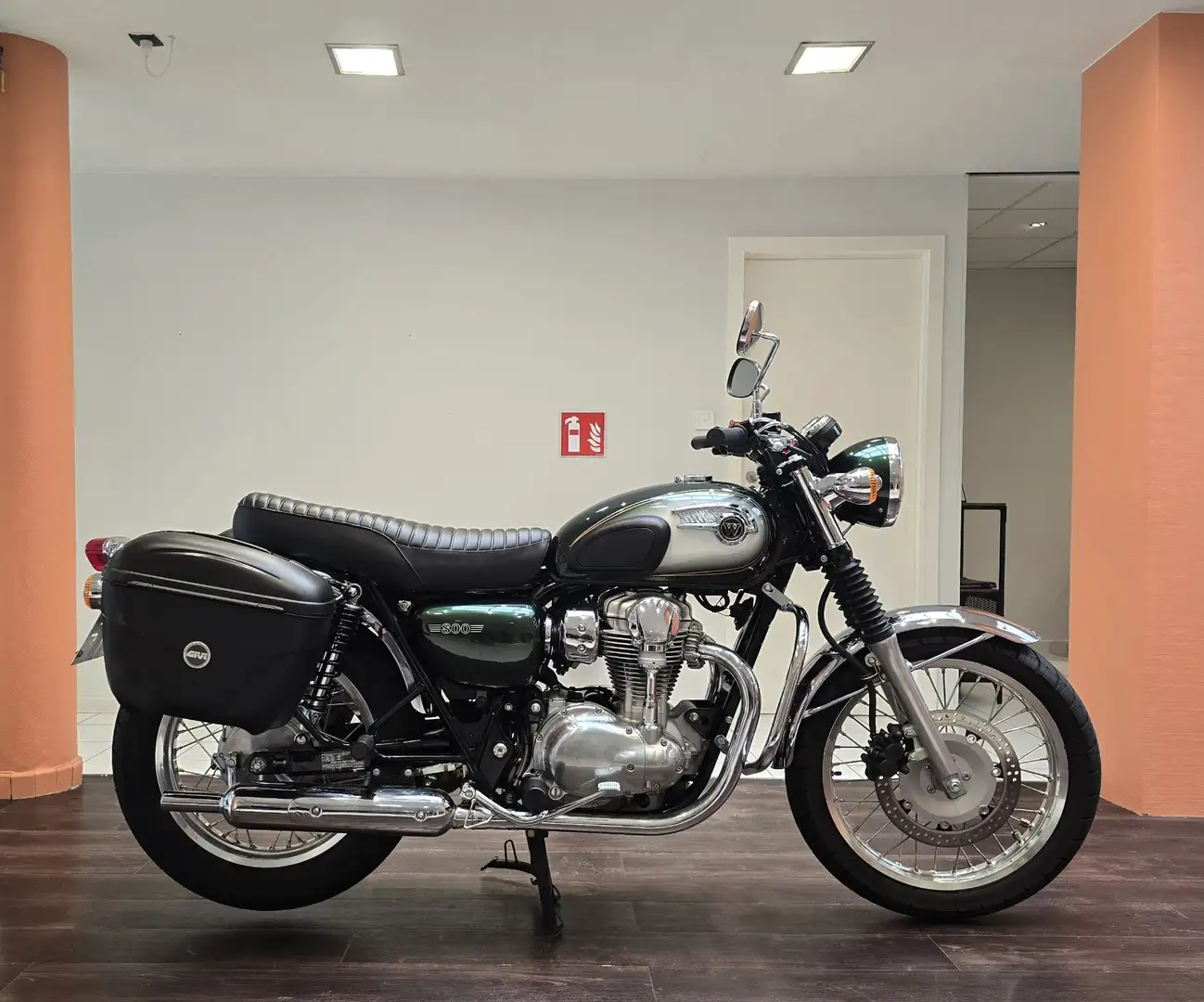 Kawasaki W 800 Verde - 1