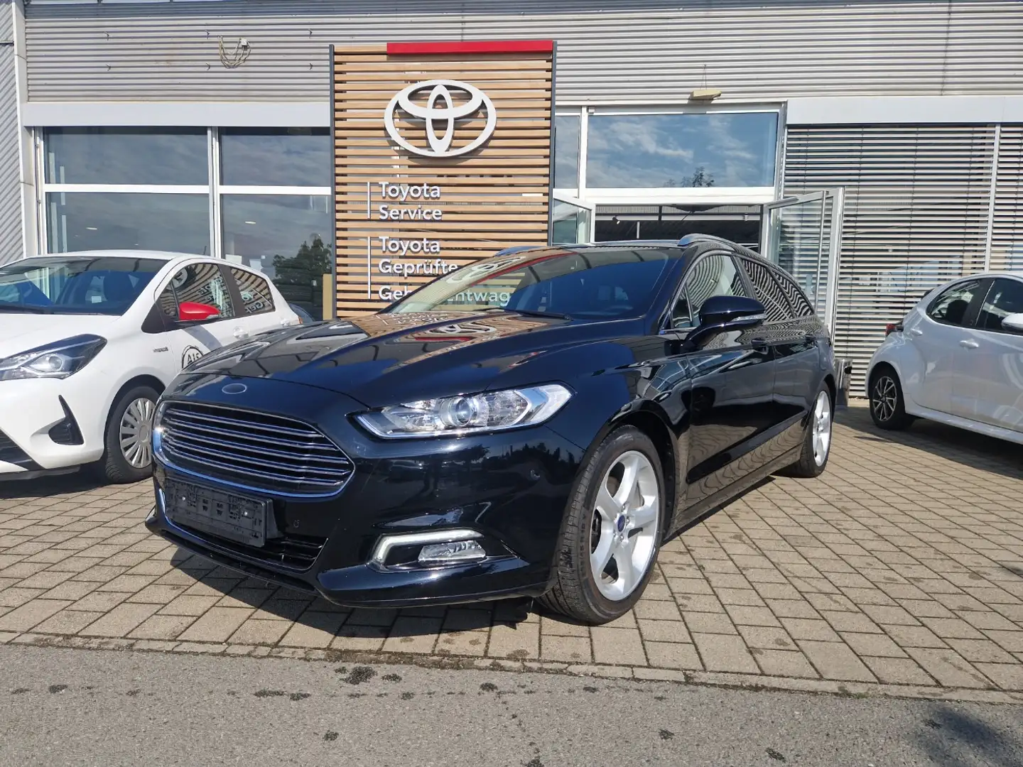 Ford Mondeo Turnier 1.5 EcoBoost Titanium FLA 4xSHZ Czarny - 1