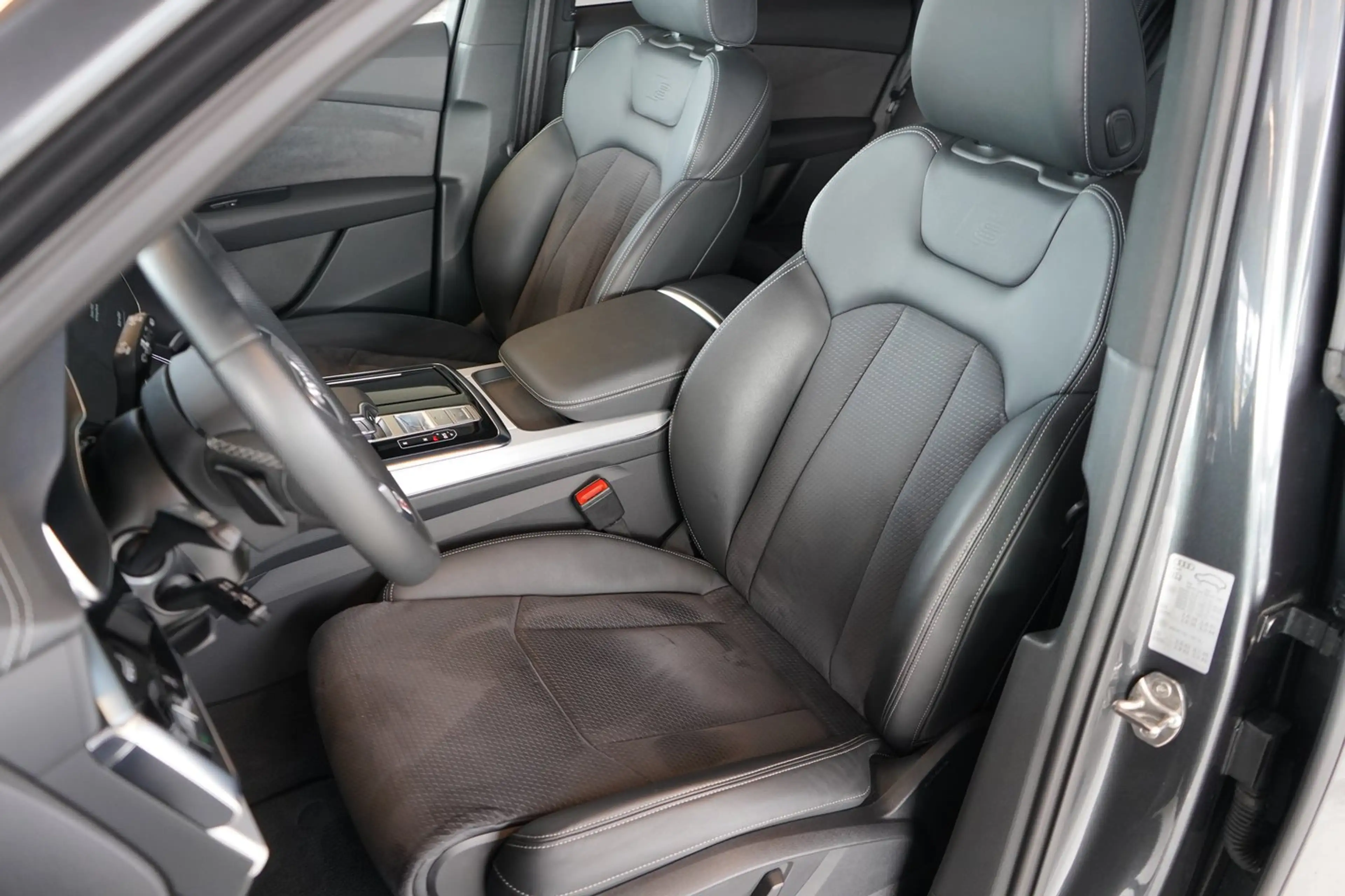Audi Q7 55 TFSI e quattro S line — photo 5