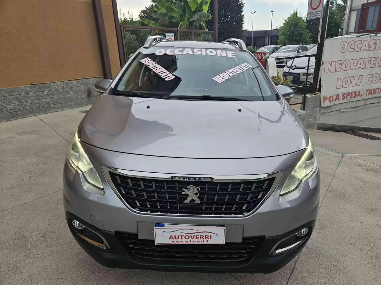 Peugeot 2008 PureTech 82 Allure Argento - 2