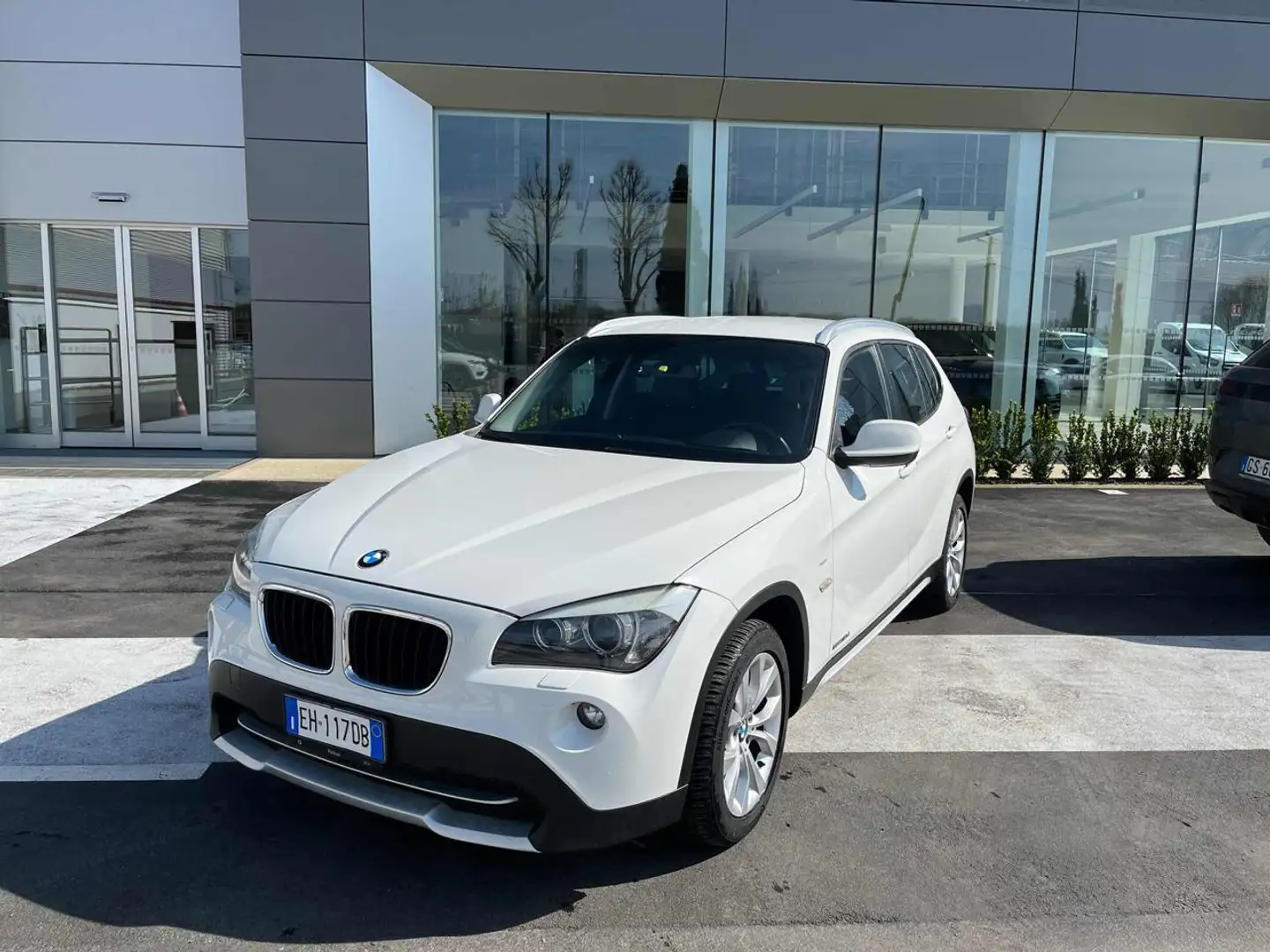 BMW X1 sDrive18d Bianco - 1