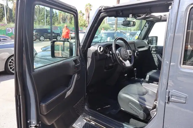Jeep Wrangler view 8