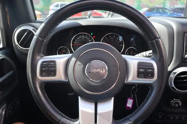 Jeep Wrangler view 11
