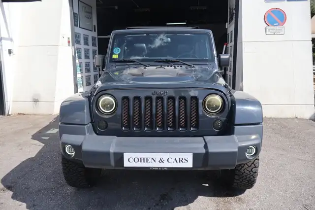 Jeep Wrangler view 3