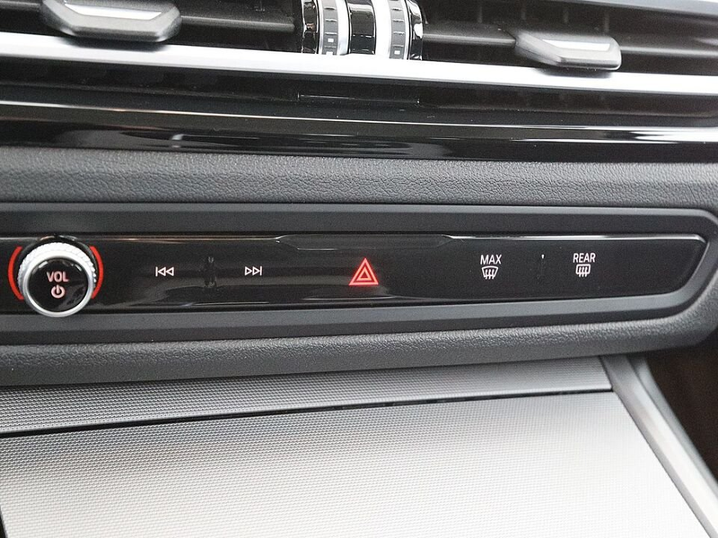 BMW 318 d Touring Aut LED NAVI SITZHZG TEMP ASSIST — photo 15