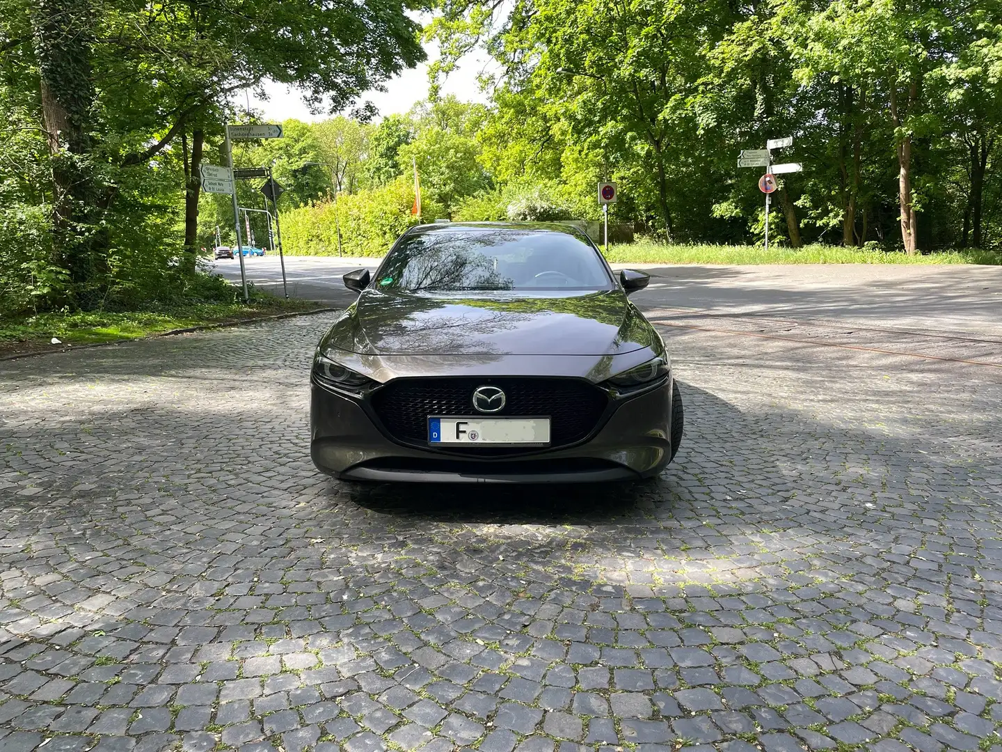 Mazda 3 SKYACTIV-D full option Braun - 1