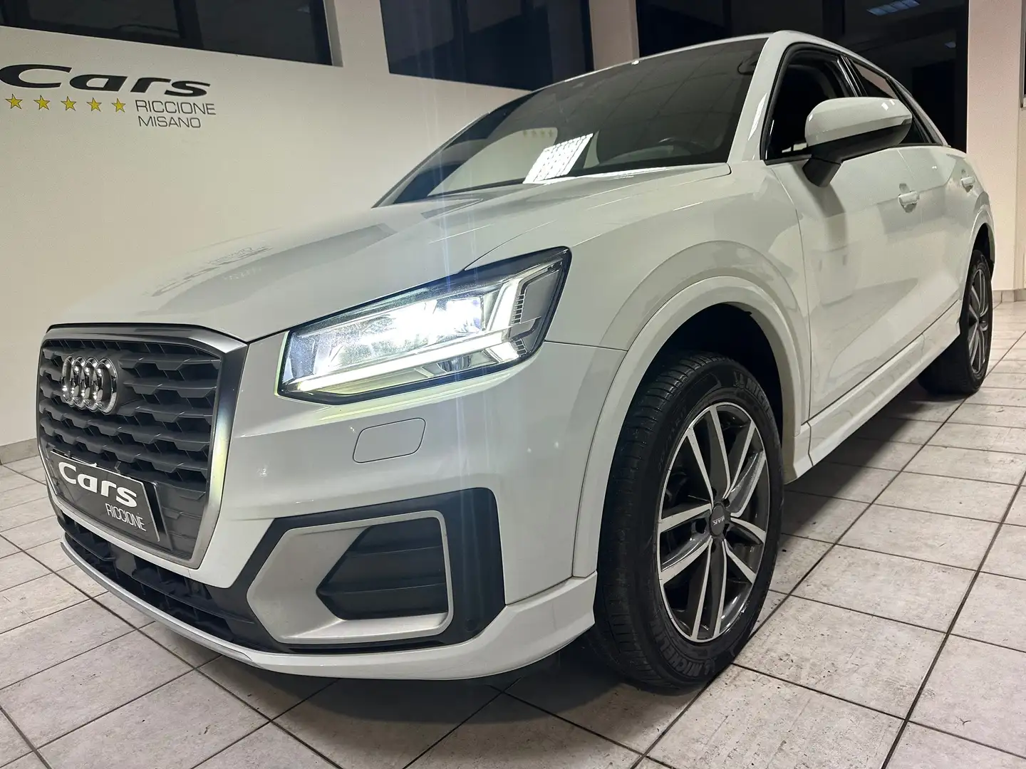 Audi Q2 30 Tdi SPORT EDITION Weiß - 1