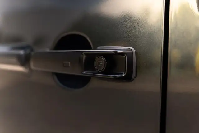 Mercedes-Benz G-Class view 13