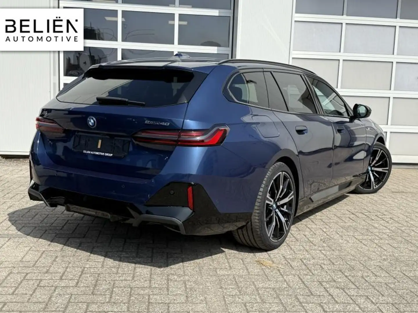 BMW i5 touring Kék - 2