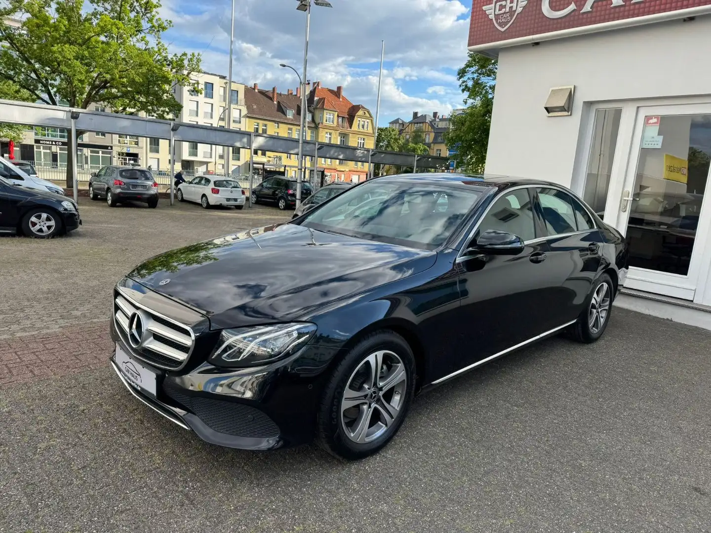 Mercedes-Benz E 220 d  9G-Tronic Aut. Avantgarde Schwarz - 2