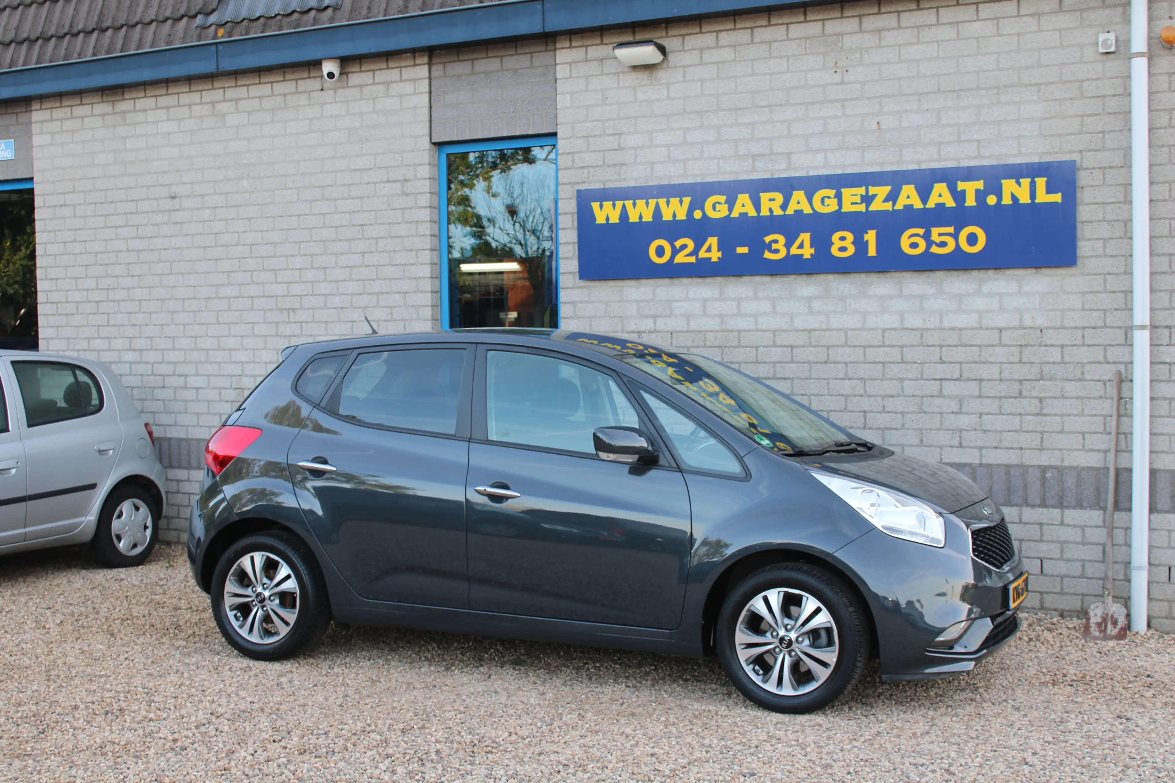 Kia Venga 1.6 CVVT Dream team edition Automaat trekh. hoge i — photo 2