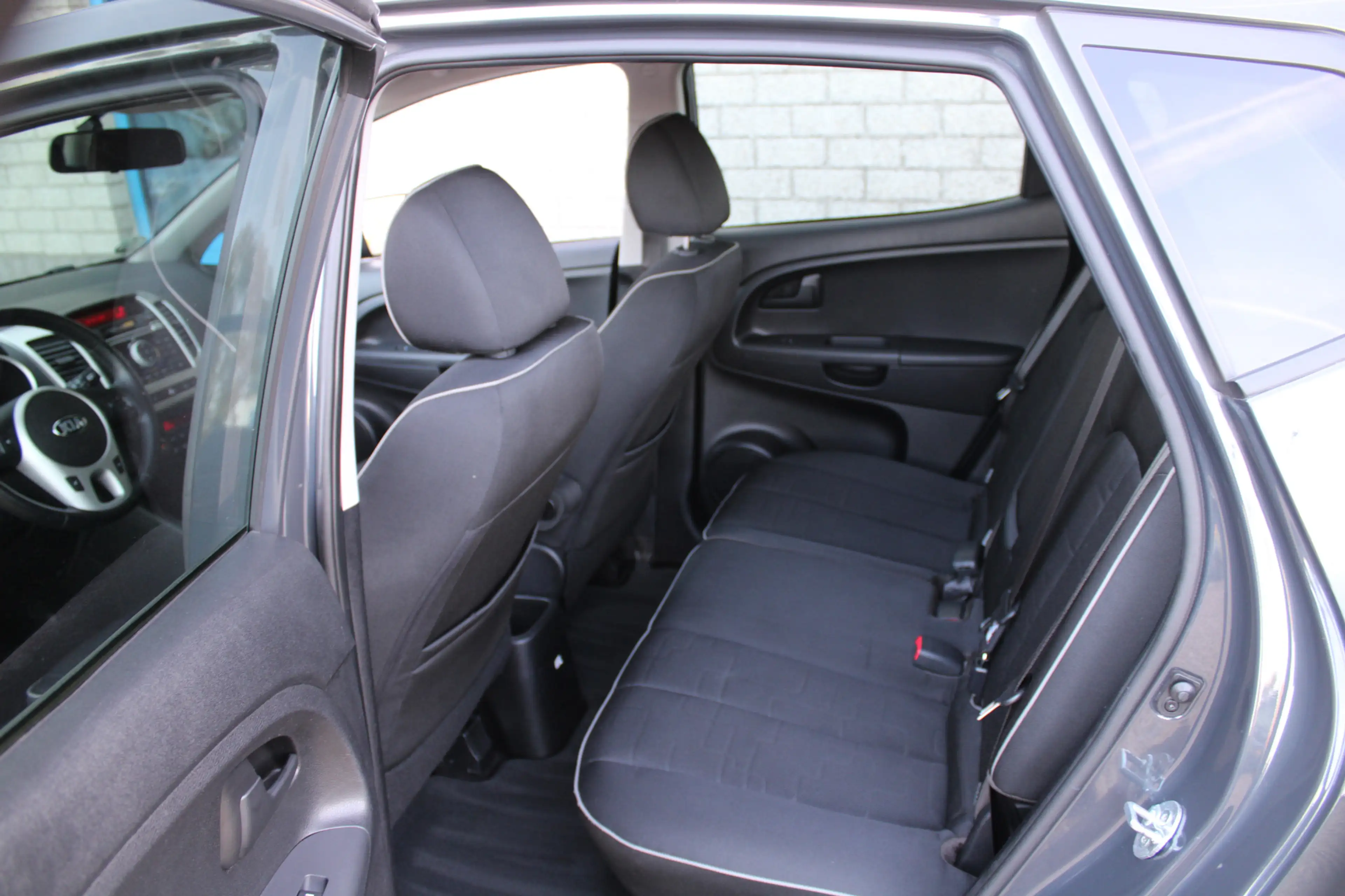 Kia Venga 1.6 CVVT Dream team edition Automaat trekh. hoge i — photo 13