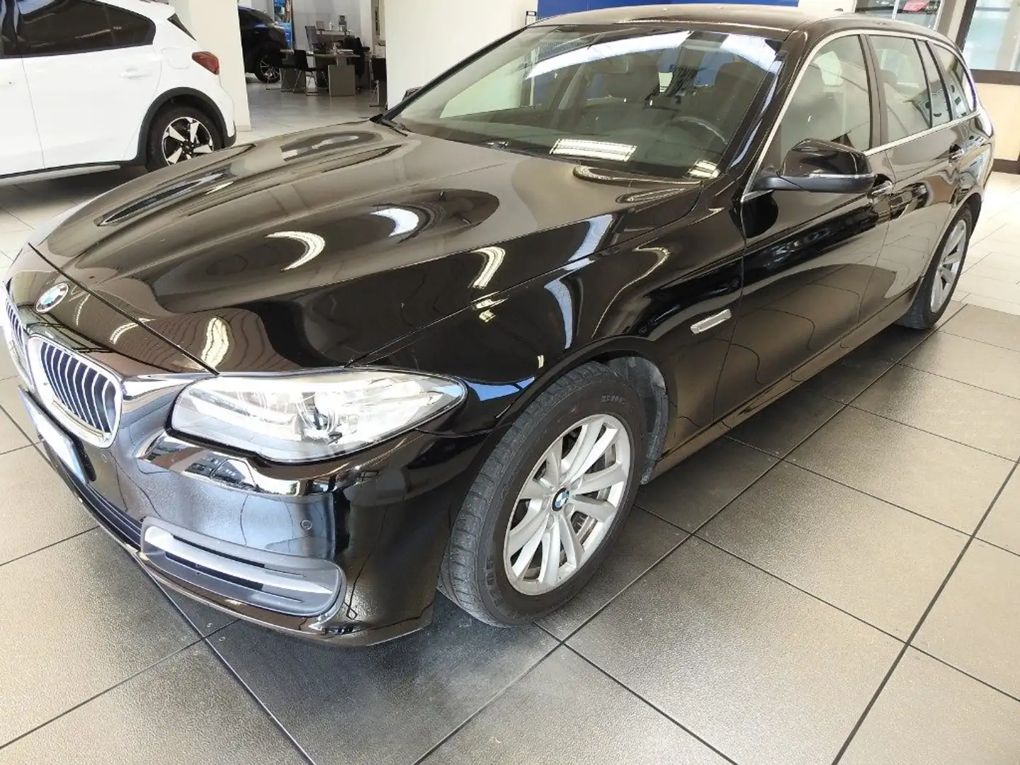 BMW 520 d xDrive Touring Modern SW 4X4 E6 *GARANZIA* Noir - 2