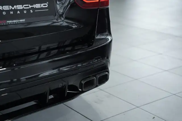 Mercedes-Benz C 63 Amg view 11