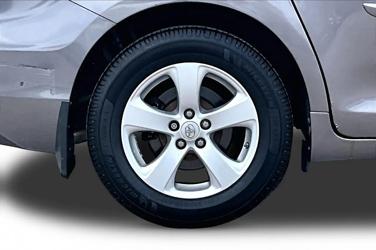 Toyota Sienna photo Toyota Sienna