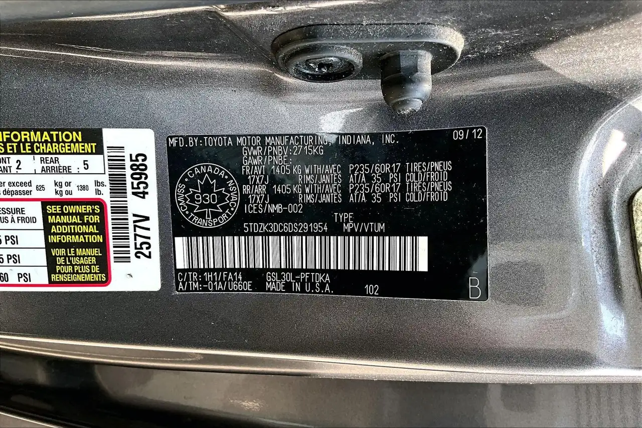 Toyota Sienna photo Toyota Sienna