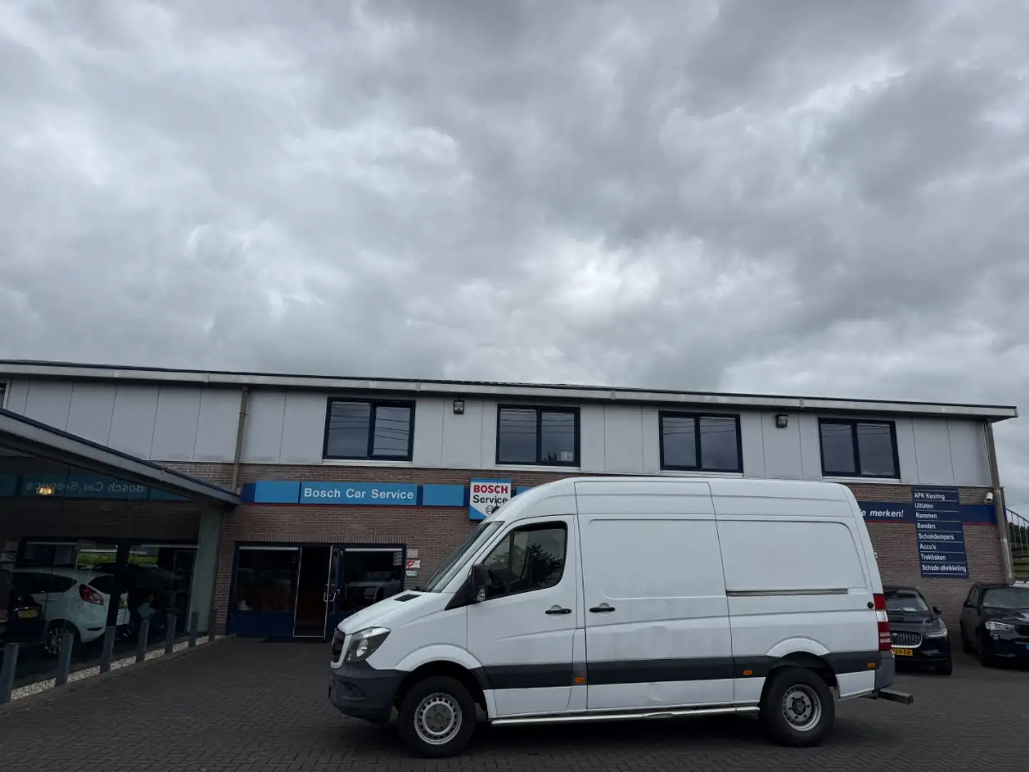 Mercedes-Benz Sprinter 413 CDI Aut 95kw | L2H3 Professional | Airco Wit - 1