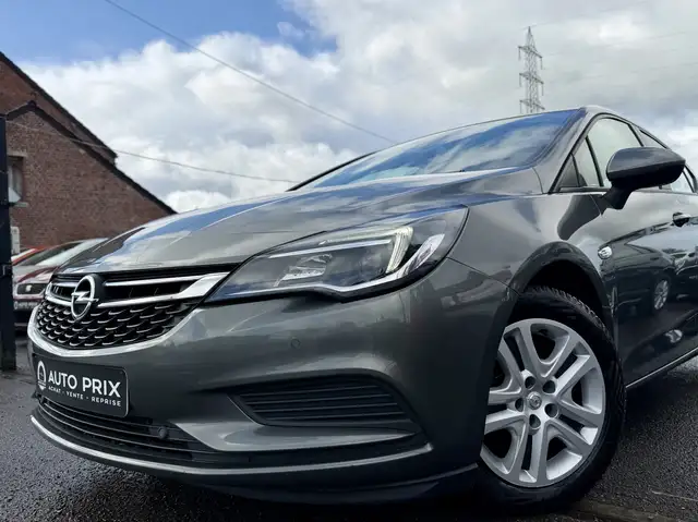 Opel Astra view 12
