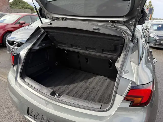 Opel Astra view 11