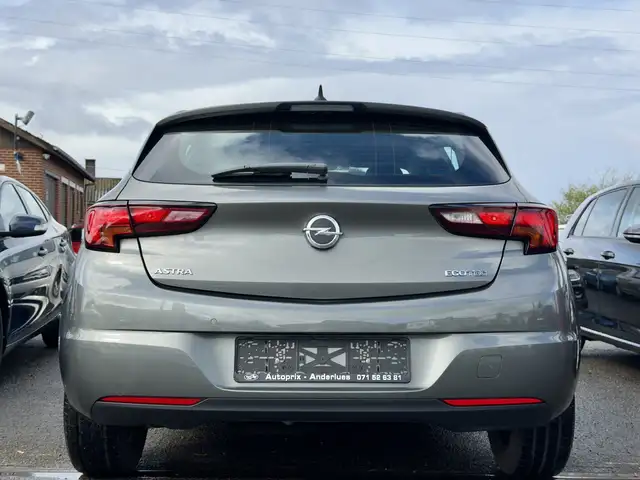 Opel Astra view 6
